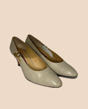 Load image into Gallery viewer, A Testoni White Leather Kitten Heels Size 38.5
