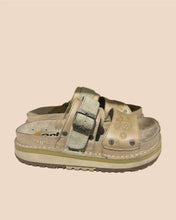 Load image into Gallery viewer, The Art Company Platform Sandals 7

