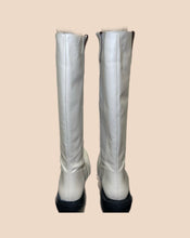 Load image into Gallery viewer, Alohas White Cowboy Boots Size 38

