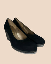 Load image into Gallery viewer, Mortarotti Suede Wedges Size 38
