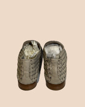 Load image into Gallery viewer, Fratelli Rossetti Woven Leather Loafer Size 39
