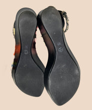 Load image into Gallery viewer, Airagni Snakeskin Wedge Sandals Size 39
