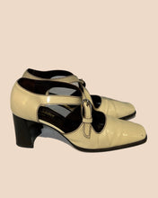 Load image into Gallery viewer, The Saddler Cream Strappy Pump Size 38.5
