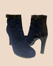 Load image into Gallery viewer, Tod's Navy Blue Suede Chukka Bootie
