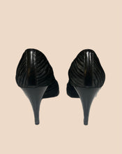 Load image into Gallery viewer, Vintage Charles Jourdan Ruched Black Pump
