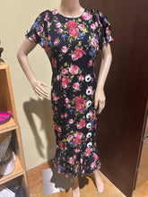 Load image into Gallery viewer, Dolce Gabbana Floral Knee Length Dress Size US 2/ IT 40
