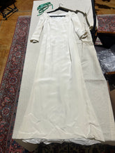 Load image into Gallery viewer, Sunny Choi Silk Simple Ivory Wedding Dress Size IT 42/ US 6/8
