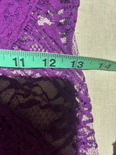 Load image into Gallery viewer, Stunning Purple Lace Gown Dress Size IT 42/ US 6
