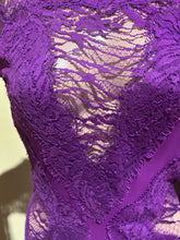 Load image into Gallery viewer, Stunning Purple Lace Gown Dress Size IT 42/ US 6

