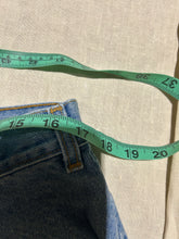 Load image into Gallery viewer, RARE Vintage Levis Orange Tab Jeans Size 36
