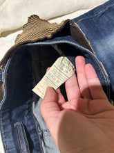 Load image into Gallery viewer, Vintage DSquared Stretch Denim Jeans Size 29
