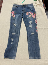 Load image into Gallery viewer, Dolce Gabbana Embroidered Sakura Flower Size 6
