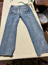 Load image into Gallery viewer, OK! Jeans Vintage Baggy Jeans Size 33
