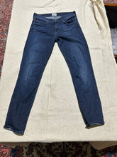 Load image into Gallery viewer, Vintage Dark Wash Hudson Skinny Jeans Size 6
