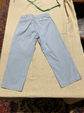 Load image into Gallery viewer, Vintage Abercrombie and Fitch 100% Cotton Light Blue Capris Size 4
