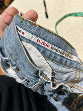 Load image into Gallery viewer, Vintage GSus Industries Light Wash Flare Leg Denim Size 6
