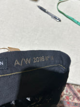 Load image into Gallery viewer, Artisan Black Skinny Jeans Size 27
