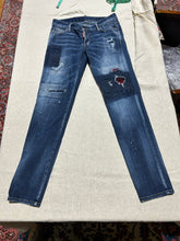 Load image into Gallery viewer, DSquared2 Skinny Dark Wash Jeans Size IT 42
