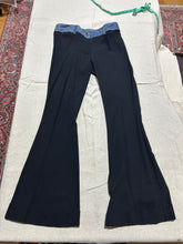 Load image into Gallery viewer, Vintage Flare Two Tone Denim Waist Pants Size 28/ S
