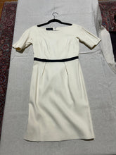 Load image into Gallery viewer, Giambattista Valli White Dress Size 6
