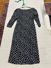 Load image into Gallery viewer, Vintage Dolce &amp; Gabbana Flower Print Dress Size 6
