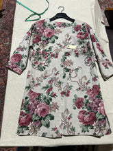 Load image into Gallery viewer, Gianna Rose Linen Garden Work coatFloral Jacquard Size M
