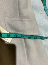 Load image into Gallery viewer, Vintage Beige Wool Coat Size M/L
