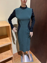 Load image into Gallery viewer, Victoria Beckham Collection Black and Green Mock Neck Long Sleeve Dress Size 6
