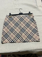 Load image into Gallery viewer, Vintage Burberry Mini Skirt Y2K Size S
