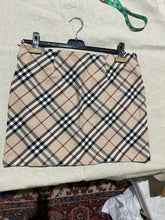 Load image into Gallery viewer, Vintage Burberry Mini Skirt Y2K Size S
