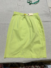 Load image into Gallery viewer, Bright Green 100% Cotton Knee Length Skirt Size IT 44/ US 8

