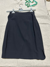 Load image into Gallery viewer, Vintage Black Knee Length Skirt Size 6
