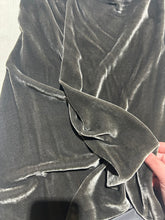 Load image into Gallery viewer, Barbara Bui Velvet Slinky Knee Length Skirt Size 6
