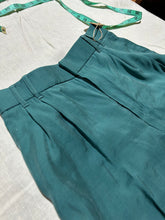 Load image into Gallery viewer, Zara Emerald Green Pleated Wide Leg Pants Size 6
