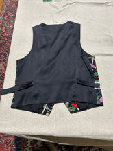 Load image into Gallery viewer, Vintage Colourful Patterned Short Vest Size L
