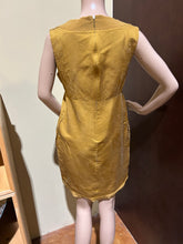 Load image into Gallery viewer, Rare Golden Gucci Dress Vintage Style 100% silk Fabric Size 6
