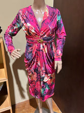 Load image into Gallery viewer, Vintage Roberto Cavalli Bold Bright Pink Patterned V Neck Size 6
