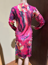 Load image into Gallery viewer, Vintage Roberto Cavalli Bold Bright Pink Patterned V Neck Size 6
