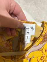 Load image into Gallery viewer, Johanna Ortiz x HM Yellow Floral Tunic Dress Size M
