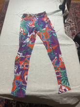 Load image into Gallery viewer, Moschino Jeans Colourful Capri Leggings Size 8

