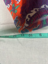 Load image into Gallery viewer, Moschino Jeans Colourful Capri Leggings Size 8
