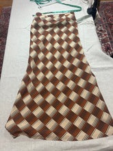 Load image into Gallery viewer, Vintage Argyle Brown Maxi Skirt Size IT 42/ US 6
