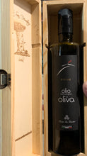 Load image into Gallery viewer, Tenuta San Demetrio - Chore Extra Virgin Olive Oil IN BRANDED WOOD GIFT BOX - 750ml
